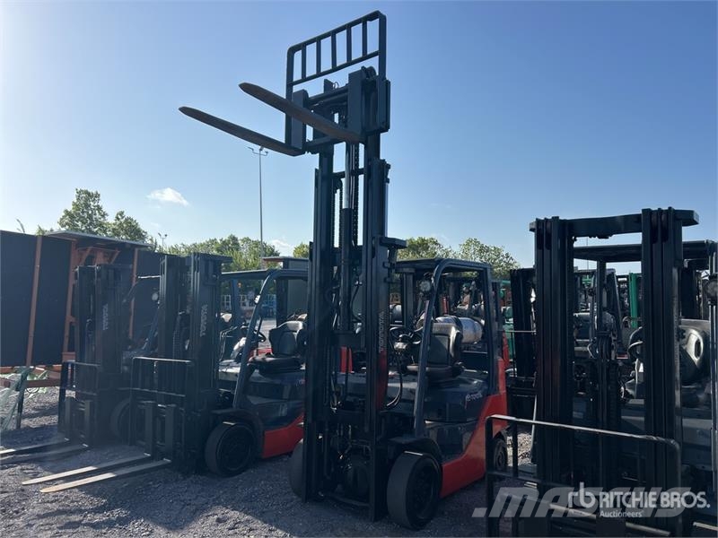 Toyota 8FGCU25 4500 lb Cushion Tire Forklift 그 외 지게차