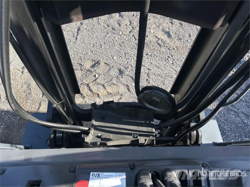 Toyota 8FGCU25 4500 lb Cushion Tire Forklift 그 외 지게차