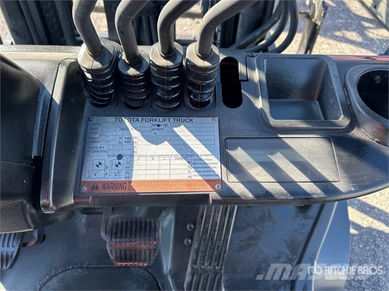 Toyota 8FGCU25 4500 lb Cushion Tire Forklift شاحنات ذات رافعات شوكية - أخرى