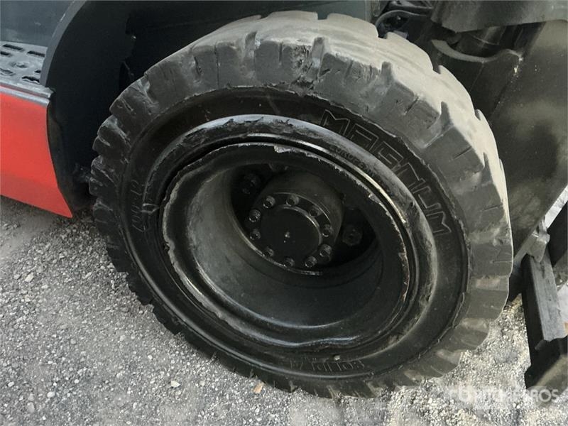 Toyota 8FGCU25 4500 lb Cushion Tire Forklift Другие складские механизмы