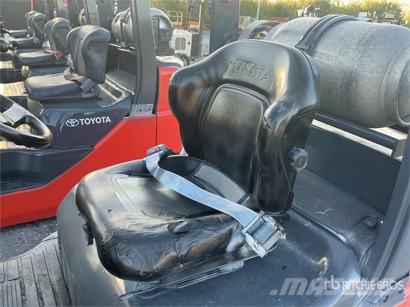 Toyota 8FGCU25 4500 lb Cushion Tire Forklift Heftrucks overige