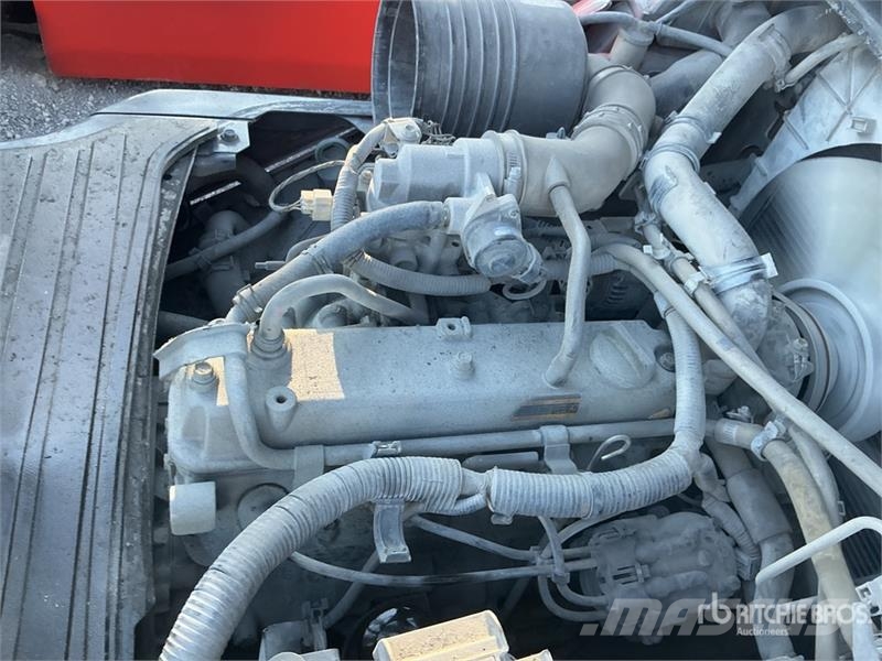 Toyota 8FGCU25 4500 lb Cushion Tire Forklift Šakiniai krautuvai - Kita