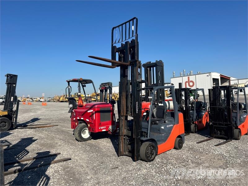 Toyota 8FGCU32 5720 lb Cushion Tire Forklift Інше