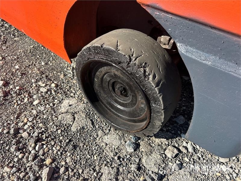 Toyota 8FGCU32 5720 lb Cushion Tire Forklift Інше