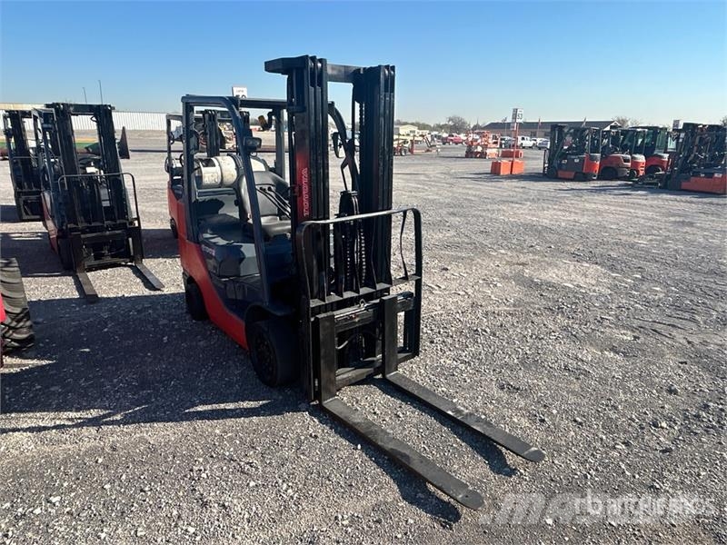 Toyota 8FGCU32 5720 lb Cushion Tire Forklift Інше