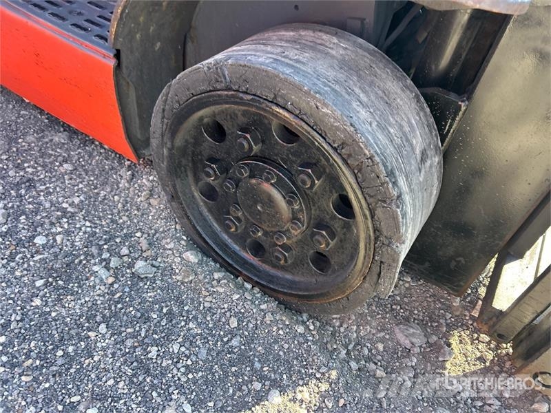 Toyota 8FGCU32 5720 lb Cushion Tire Forklift Інше