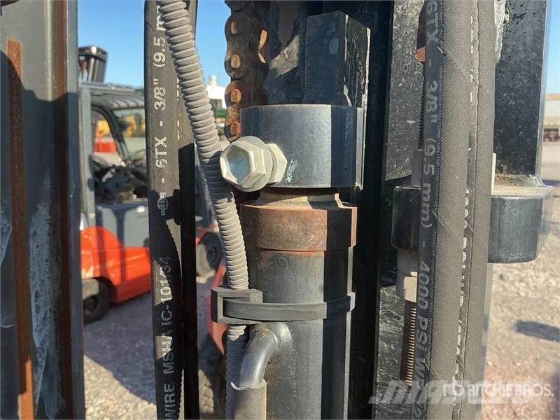 Toyota 8FGU25 3750 lb Pneumatic Tire Forklift Heftrucks overige
