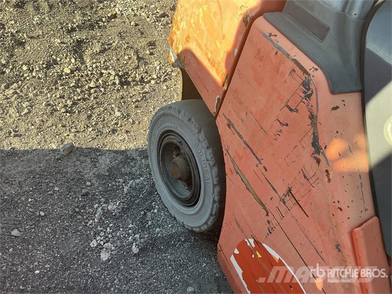 Toyota 8FGU25 3750 lb Pneumatic Tire Forklift Heftrucks overige