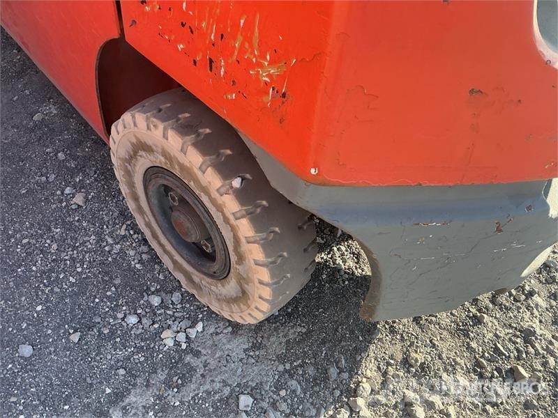 Toyota 8FGU25 3750 lb Pneumatic Tire Forklift Šakiniai krautuvai - Kita