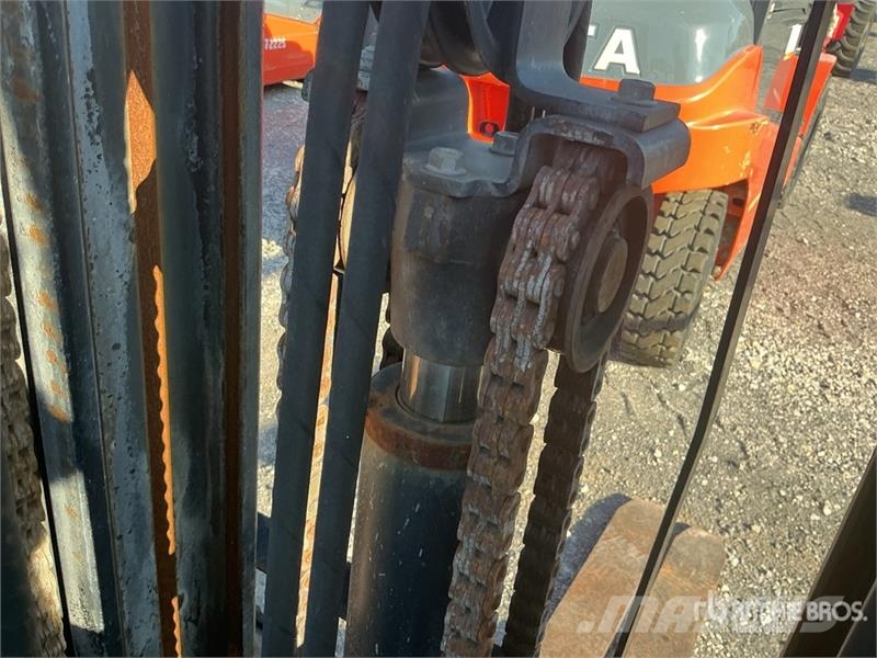 Toyota 8FGU25 3750 lb Pneumatic Tire Forklift Heftrucks overige