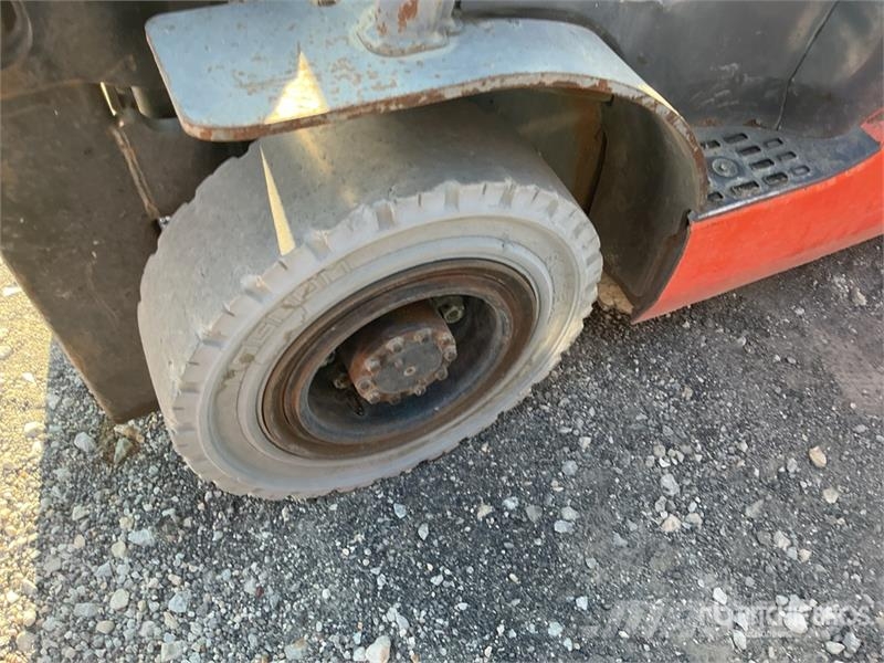 Toyota 8FGU25 3750 lb Pneumatic Tire Forklift Šakiniai krautuvai - Kita