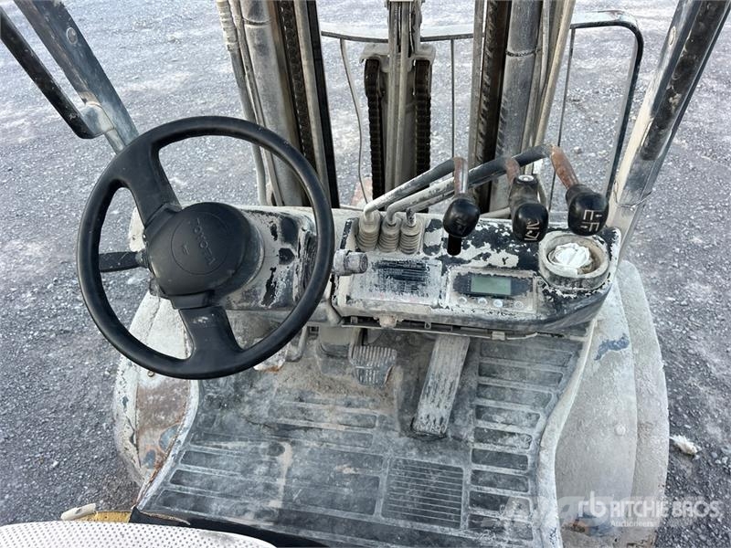 Toyota 8FGU25 4500 lb Forklift (Inoperable) Andere Gabelstapler