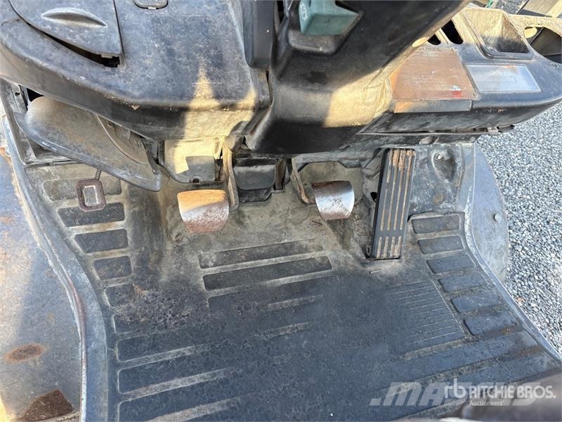 Toyota 8FGU25 4500 lb Forklift Autokrāvēji - citi