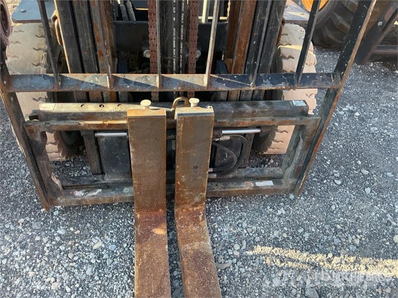 Toyota 8FGU25 4500 lb Pneumatic Tire Forklift Heftrucks overige