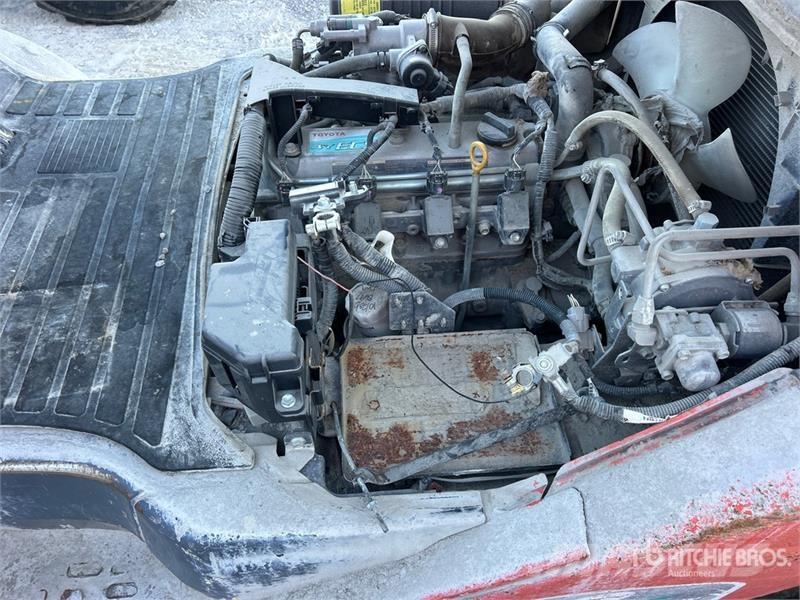 Toyota 8FGU25 4500 lb Forklift (Inoperable) Andere Gabelstapler
