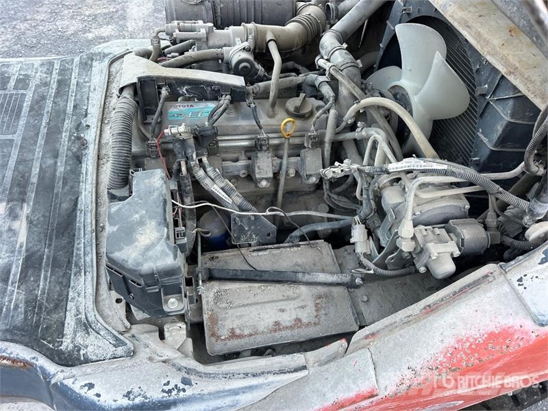 Toyota 8FGU25 4500 lb Forklift (Inoperable) Andere Gabelstapler