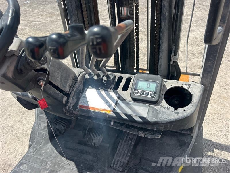 Toyota 8FGU25 4500 lb Pneumatic Tire Forklift Heftrucks overige