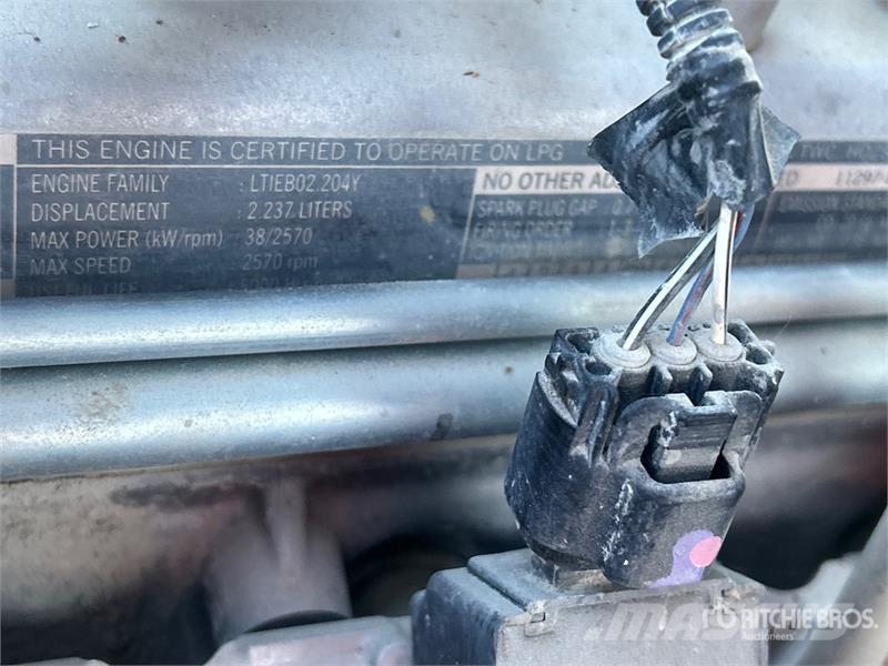 Toyota 8FGU25 4500 lb Forklift (Inoperable) Andere Gabelstapler