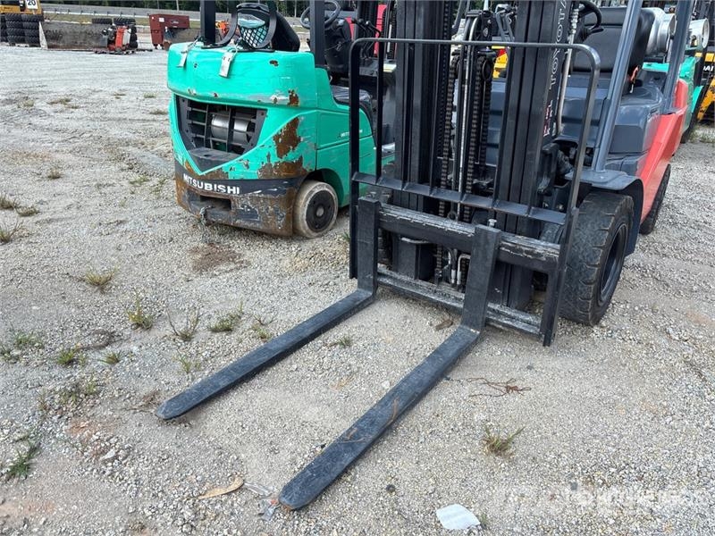 Toyota 8FGU25 Forklift Kahveltõstukid - muud