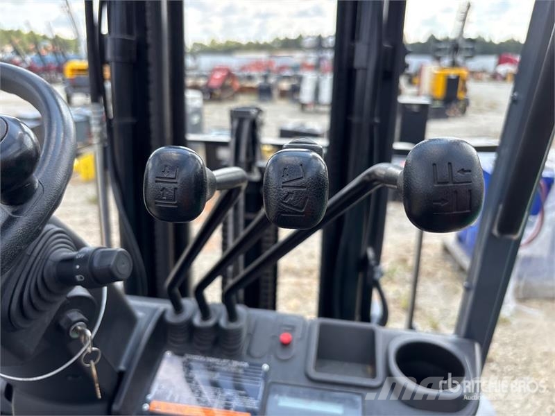 Toyota 8FGU25 Forklift Kahveltõstukid - muud