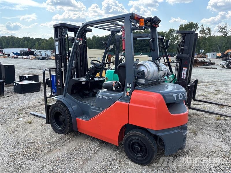 Toyota 8FGU25 Forklift Kahveltõstukid - muud
