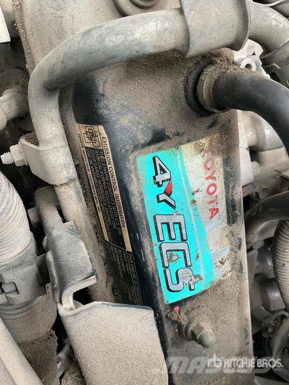 Toyota 8FGU30 Targoncák-Egyéb