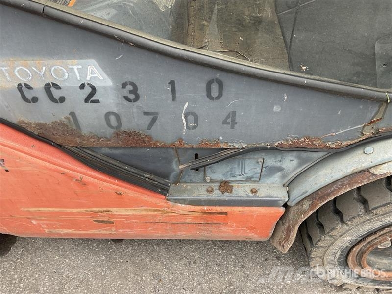 Toyota 8FGU30 Targoncák-Egyéb