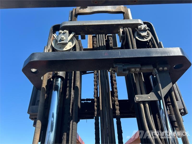 Toyota 8FGU30 5620 lb Pneumatic Tire Forklift شاحنات ذات رافعات شوكية - أخرى