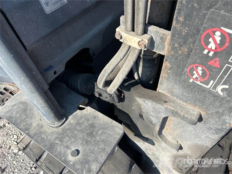 Toyota 8FGU30 5620 lb Pneumatic Tire Forklift Targoncák-Egyéb