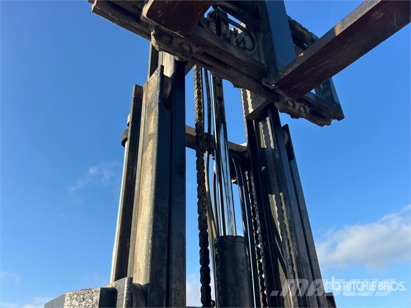 Toyota 8FGU30 Pneumatic Tire Forklift Інше