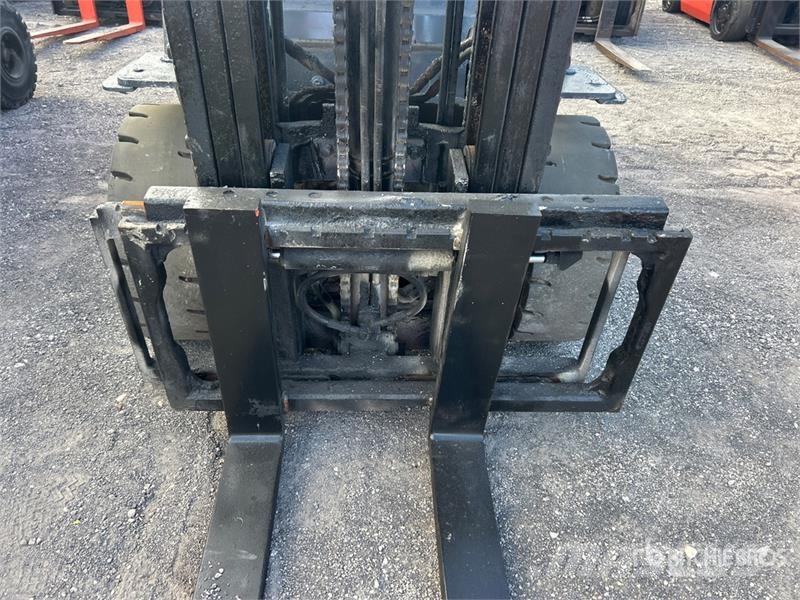 Toyota 8FGU30 Pneumatic Tire Forklift Інше
