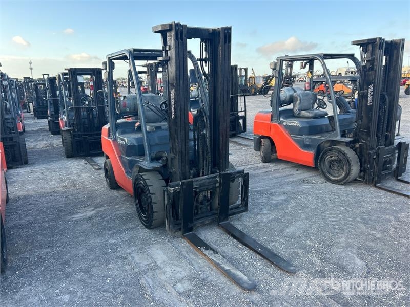 Toyota 8FGU30 Pneumatic Tire Forklift Інше