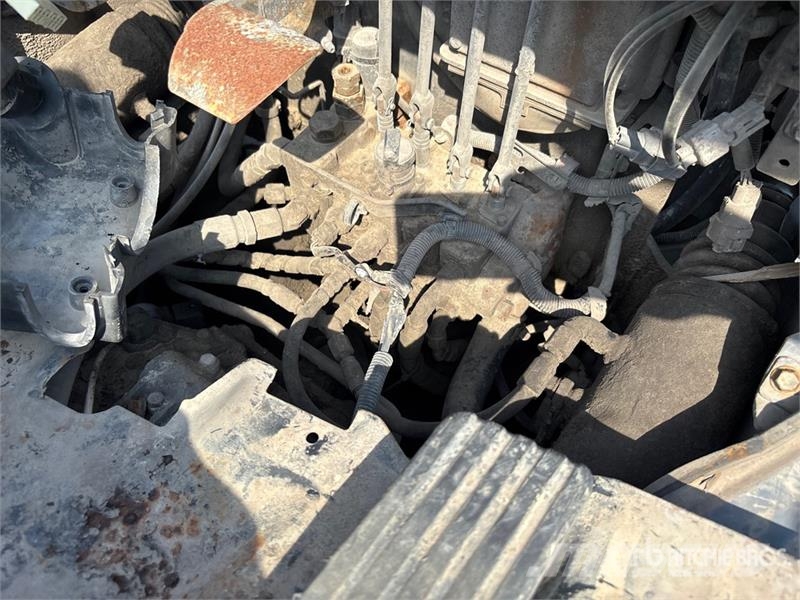 Toyota 8FGU32 4550 lb Pneumatic Tire Forklift (Inoperable Forklift trucks - others
