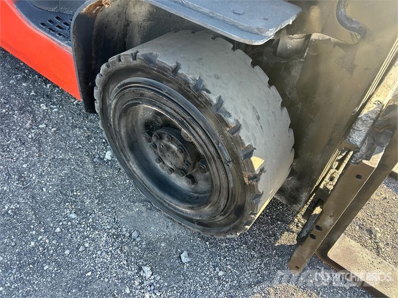 Toyota 8FGU32 6500 lb Pneumatic Tire Forklift شاحنات ذات رافعات شوكية - أخرى