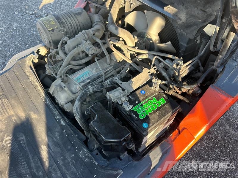 Toyota 8FGU32 6500 lb Pneumatic Tire Forklift شاحنات ذات رافعات شوكية - أخرى