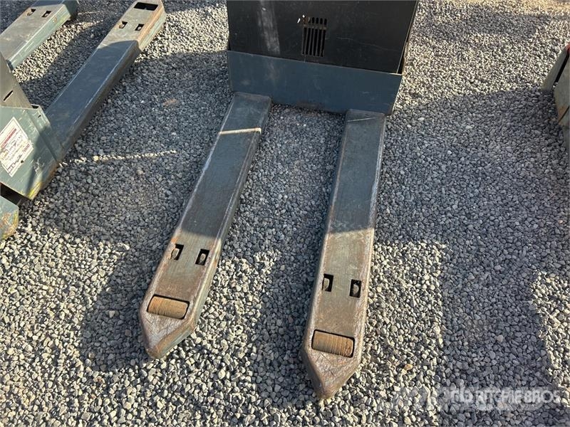 Toyota 8HBW23 Hand pallet truck