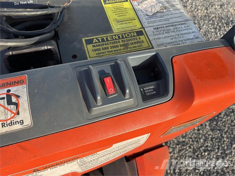 Toyota 8HBW23 Hand pallet truck