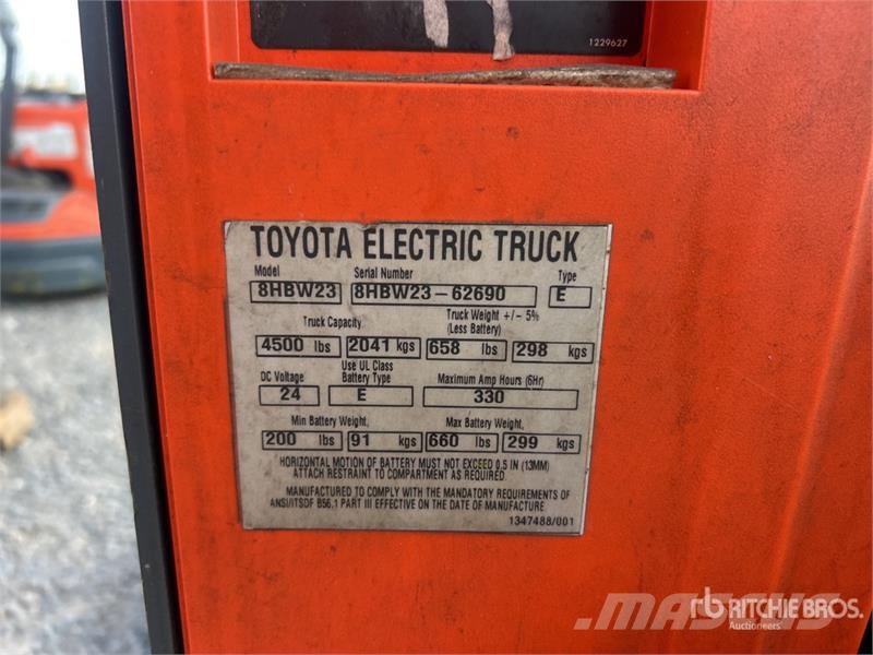 Toyota 8HBW23 Hand pallet truck
