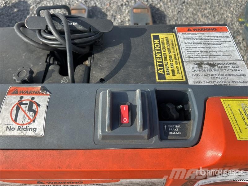 Toyota 8HBW23 Kézi raklapemelő