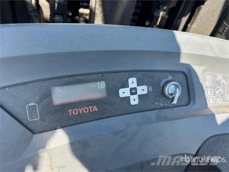 Toyota 9BDRU15 3000 lb Electric Forklift Электропогрузчики