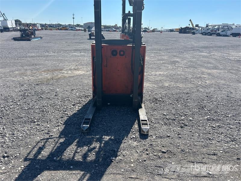 Toyota 9BDRU15 3000 lb Electric Forklift Электропогрузчики