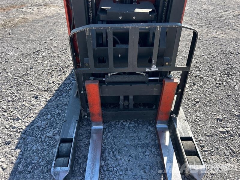 Toyota 9BDRU15 3000 lb Electric Forklift Электропогрузчики