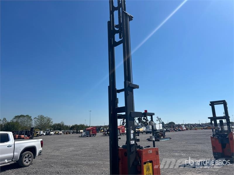 Toyota 9BDRU15 3000 lb Electric Forklift Электропогрузчики
