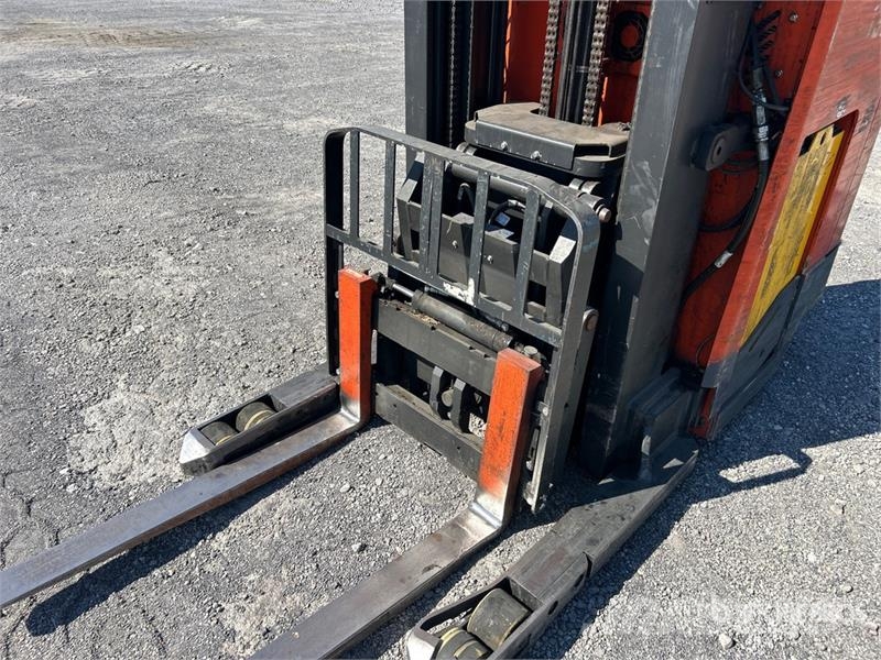 Toyota 9BDRU15 3000 lb Electric Forklift Электропогрузчики