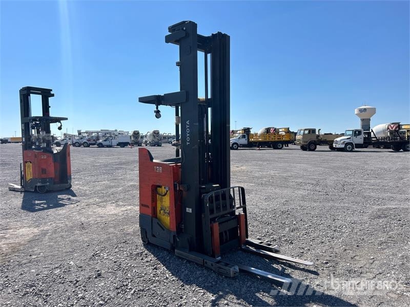 Toyota 9BDRU15 3000 lb Electric Forklift Электропогрузчики