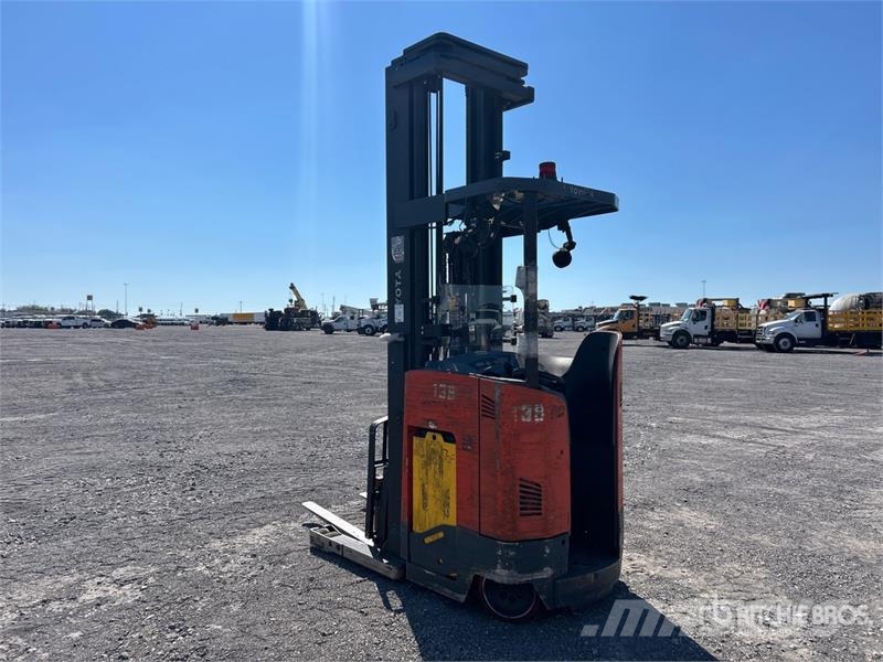Toyota 9BDRU15 3000 lb Electric Forklift Электропогрузчики