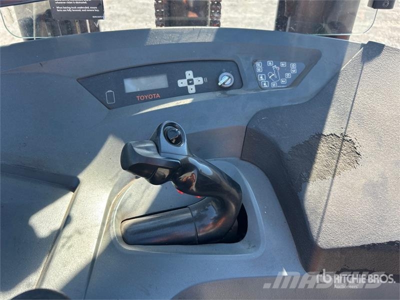 Toyota 9BDRU15 3000 lb Electric Forklift Электропогрузчики