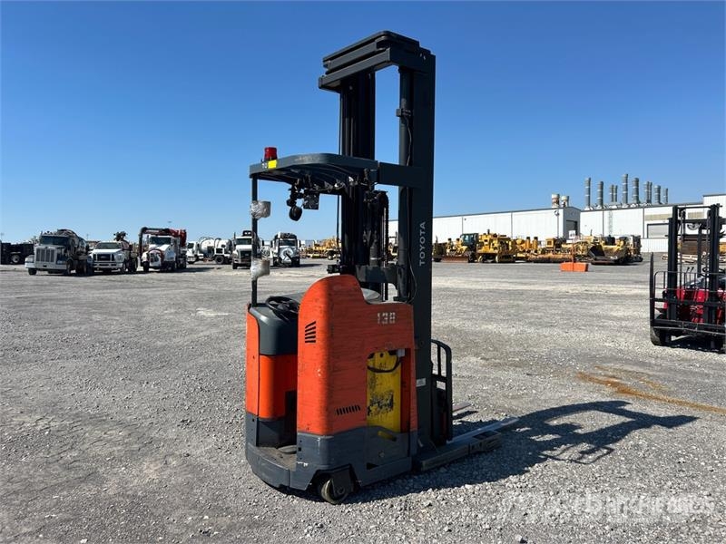 Toyota 9BDRU15 3000 lb Electric Forklift Электропогрузчики