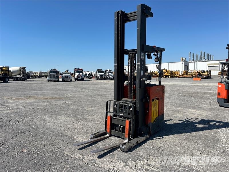 Toyota 9BDRU15 3000 lb Electric Forklift Электропогрузчики