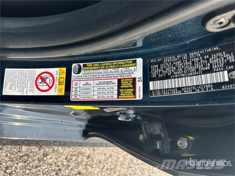 Toyota Camry LE Lengvieji automobiliai